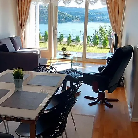 Bjornestrand Fjordside View Bergen Exterior photo